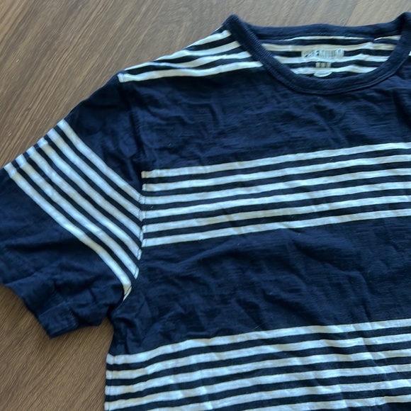 Blue and white striped t-shirt (boys kids) - Picture 3 of 3